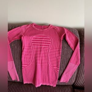 Lululemon Athletica Long Sleeved Running Top. 4